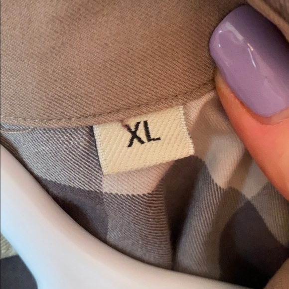 BURBERRY Men’s Button Up - Picture 3 of 5